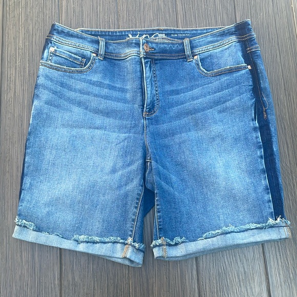 INC International Concepts Pants - INC Slim Tech Shorts Size 18W